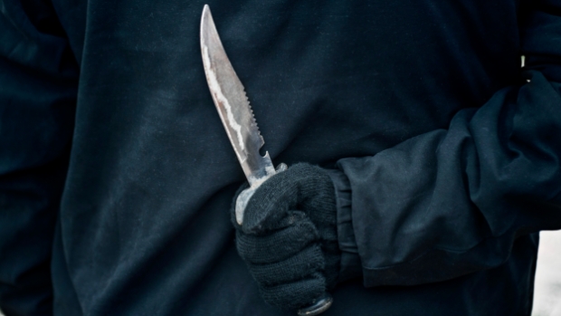 Groepje jongeren loopt met mes rond, na achtervolging in Breda gevonden